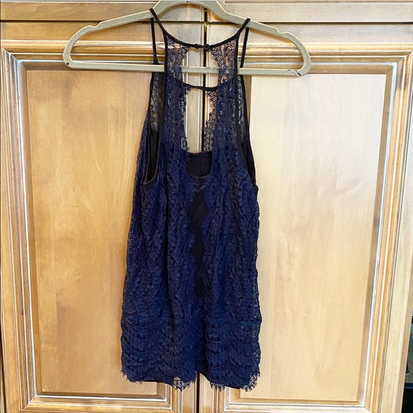 ANTHROPOLOGIE Lace Tank - Picture 3 of 6